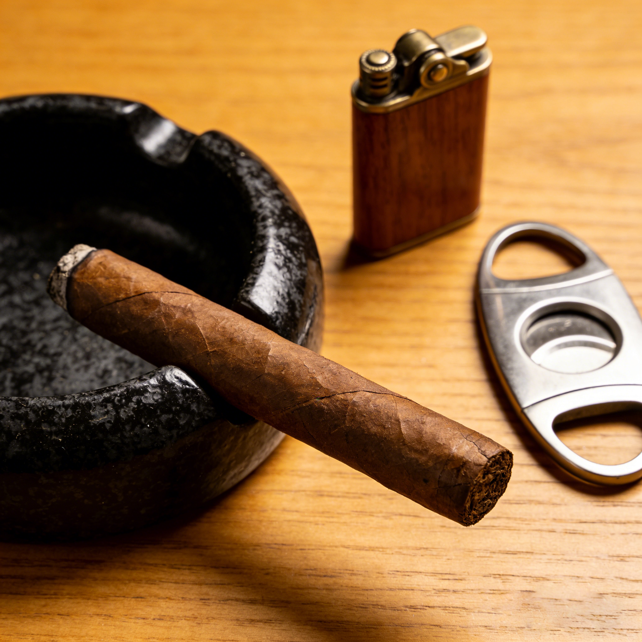 雪茄新手入门教程：从零开始，优雅解锁品茄慢时光